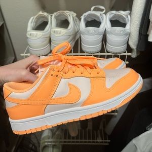 Women’s peach cream  low dunk size 9.5